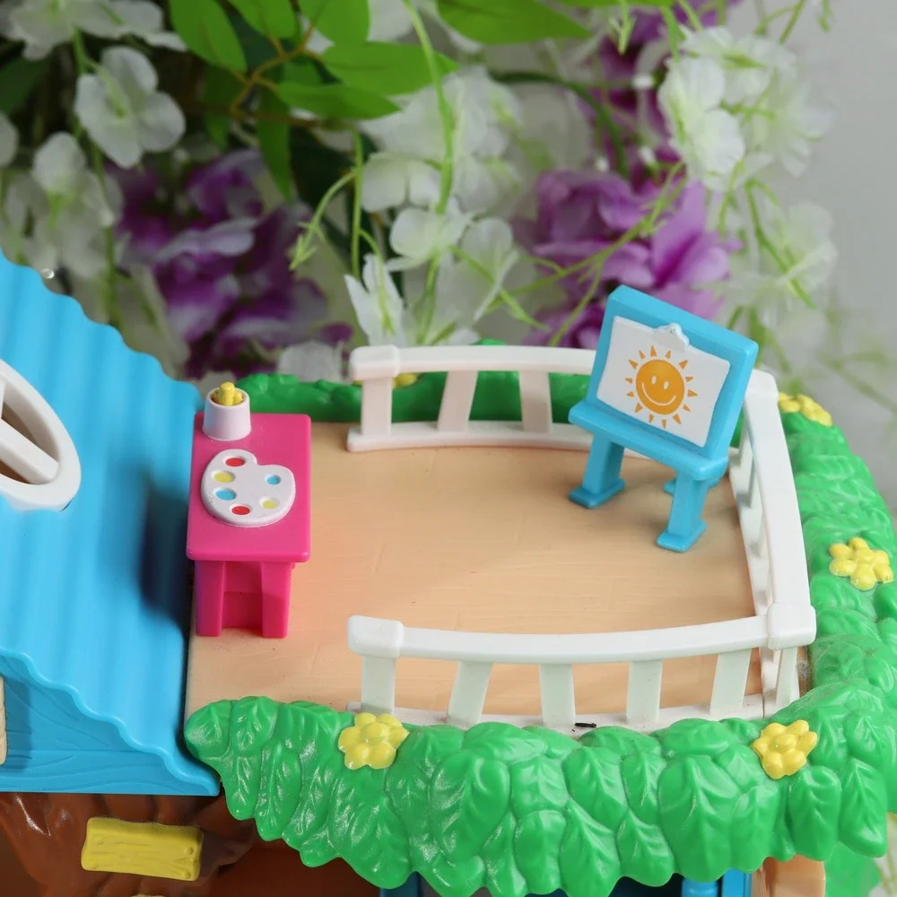 Lakeshore Learning Clubhouse Treehouse Playset with Slide and Lift Toy